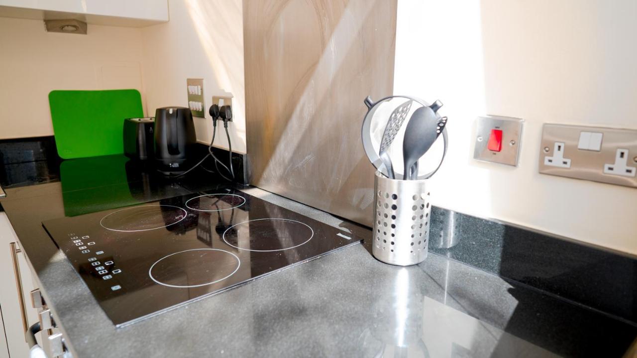 Comfy Spacious Apartment In Canary Wharf Лондон Екстериор снимка
