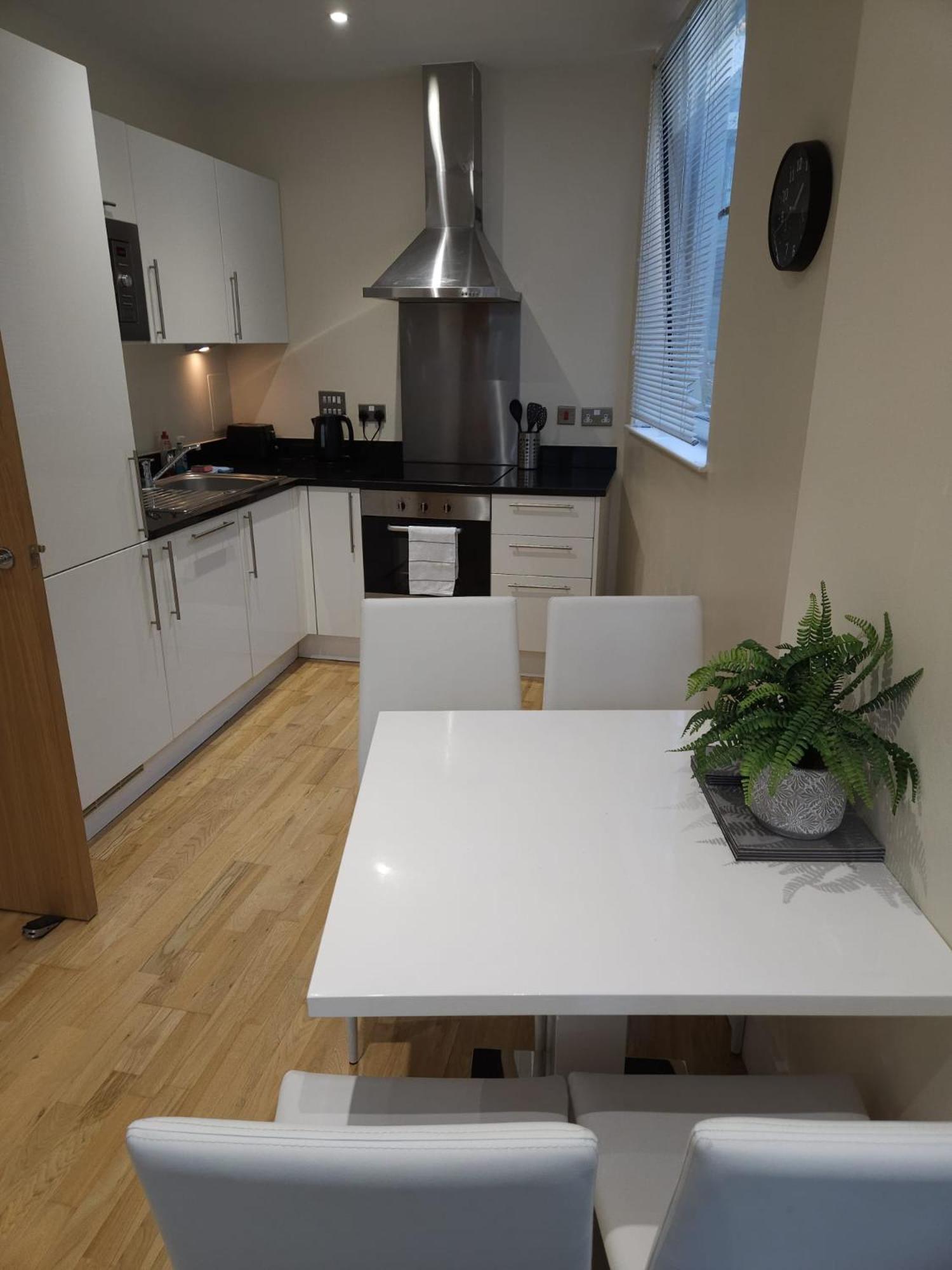 Comfy Spacious Apartment In Canary Wharf Лондон Екстериор снимка
